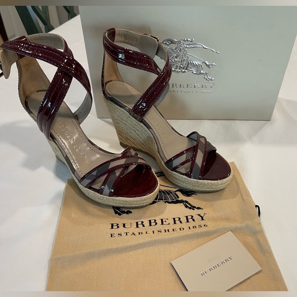 Burberry | Nova Check Espadrilles | 37 | Burgundy